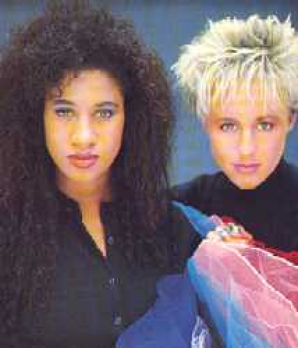 Pepsi & Shirlie - Heartache 
